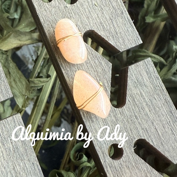 Peach carnelian Stone Wire-Wrapped stud Earrings - Picture 1 of 1